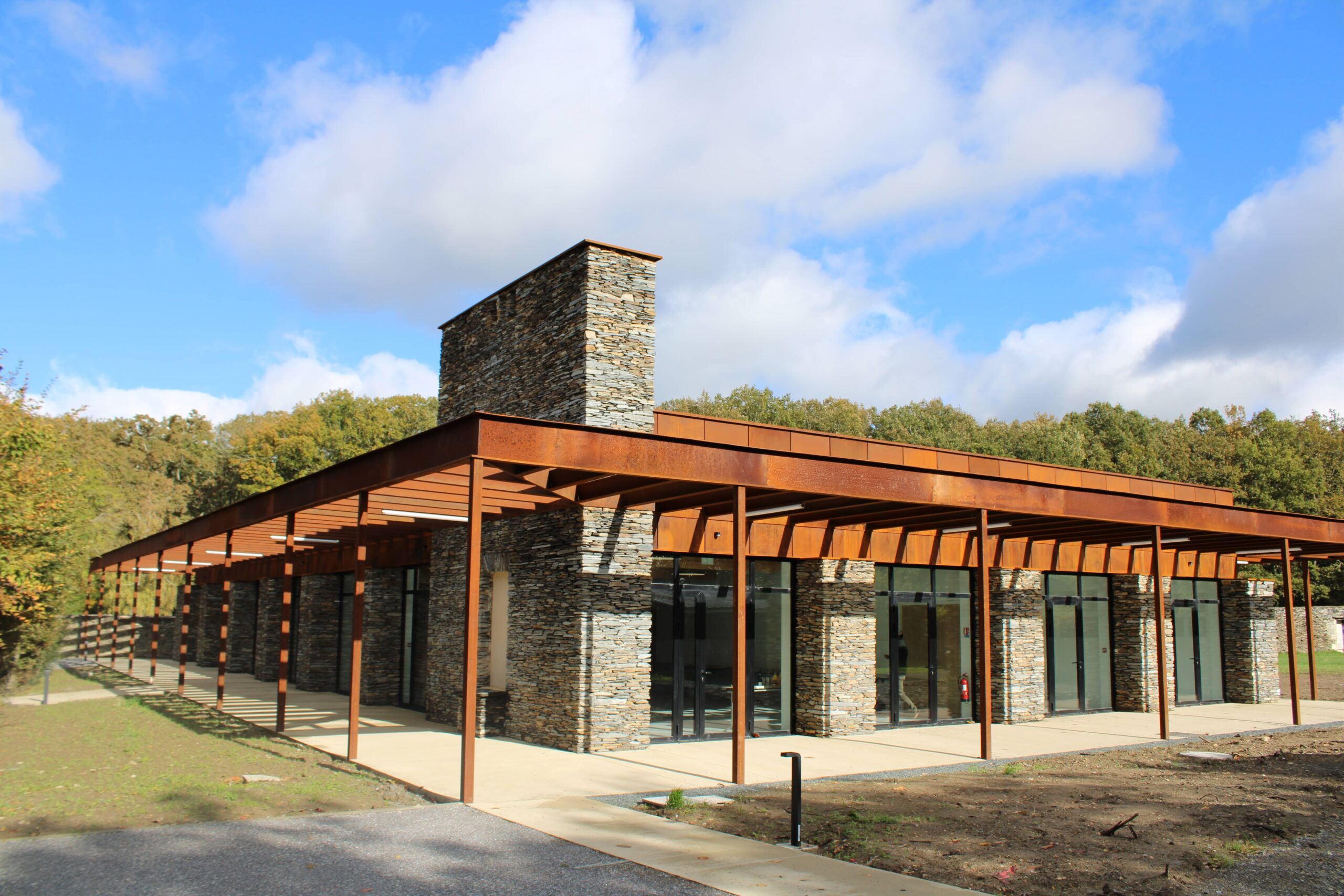 Construction-refectoire-bureaux-avrille-49